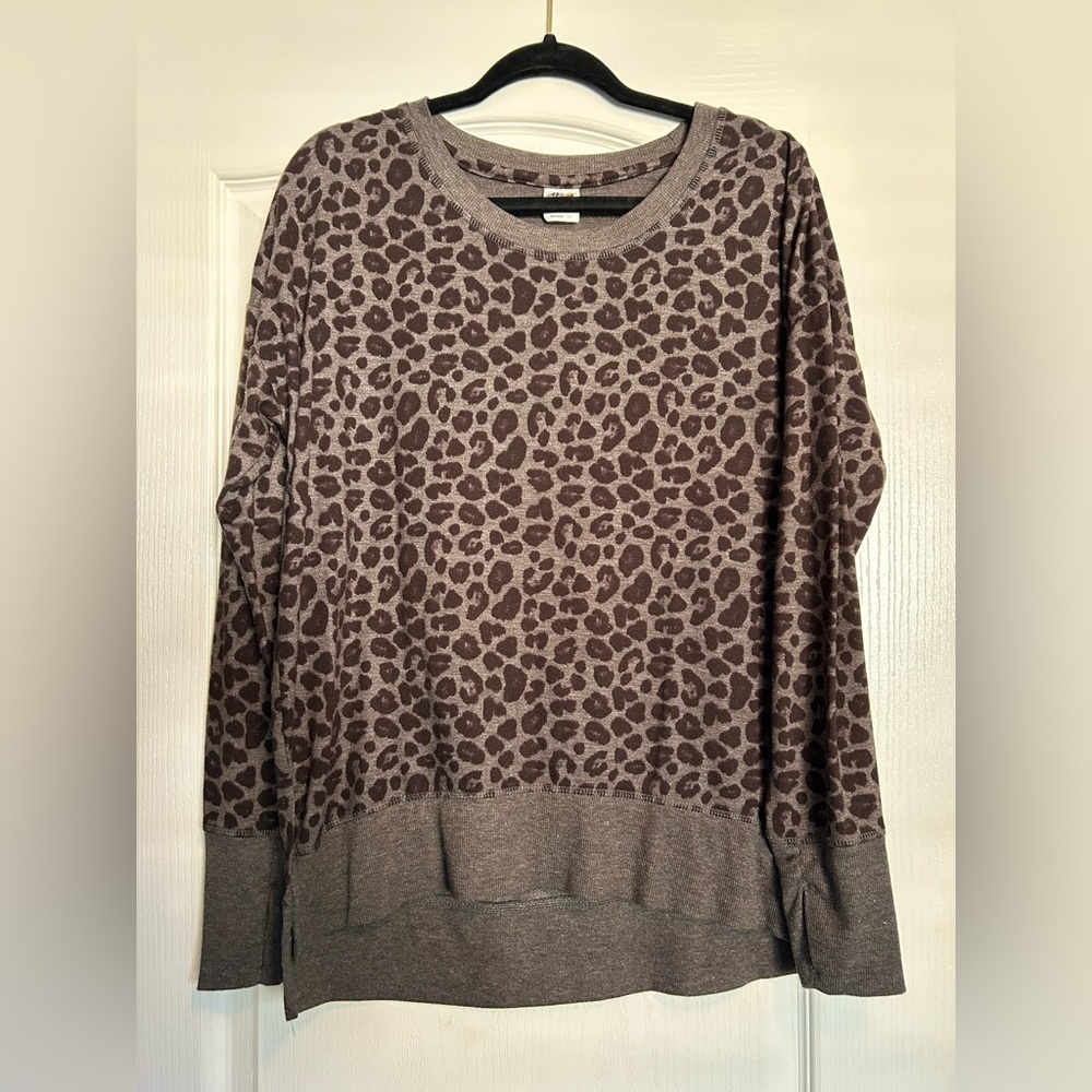 Avia Gray and Black Patterned Top
